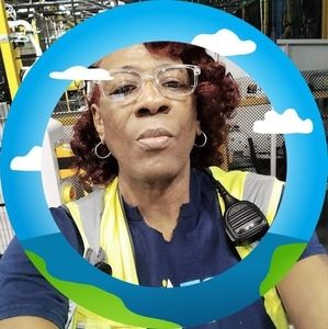 Meet your Posher, Leslie